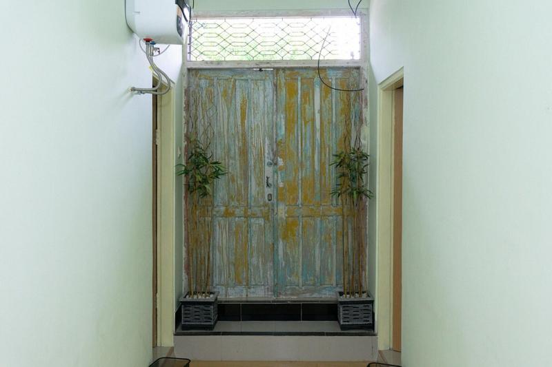 Formerly RedDoorz near Alun Alun Madiun - Genel