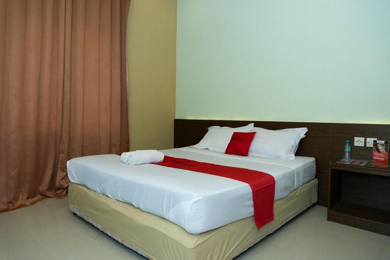 Formerly RedDoorz near Alun Alun Madiun - Genel