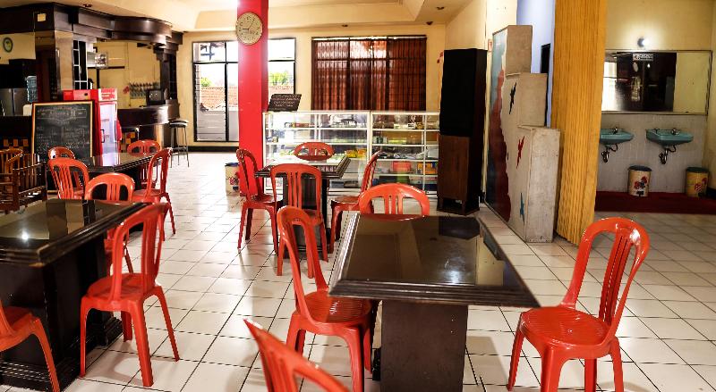 Hotel Wisata by ZUZU - Restoran