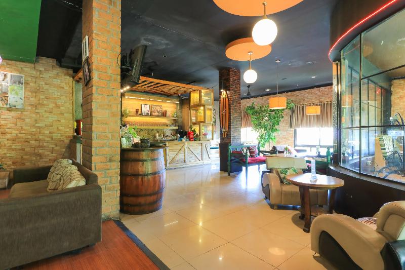Labuana Homestay and Cafe Garden Makassar by ZUZU - Lobi