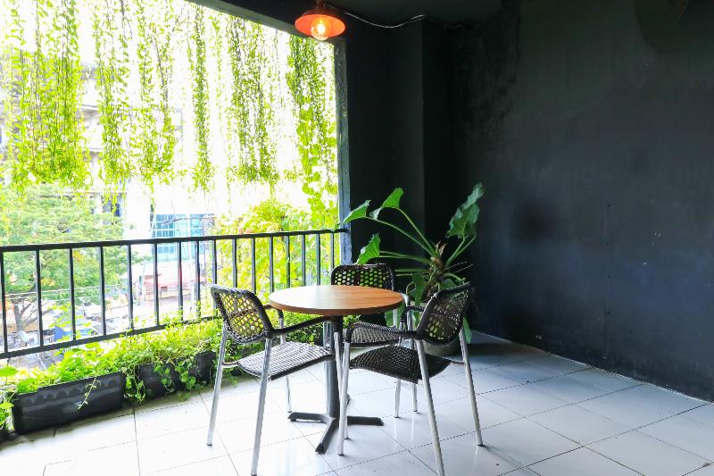 Labuana Homestay and Cafe Garden Makassar by ZUZU - Toplantı