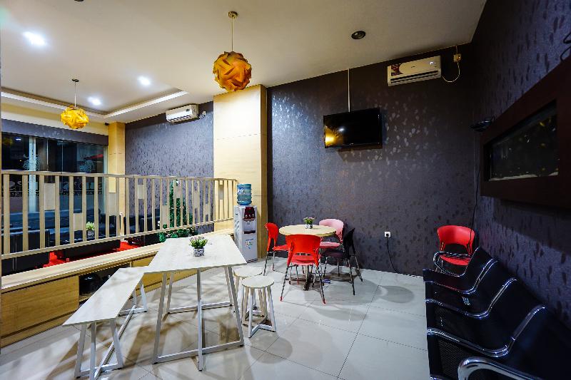 1769 Rid'S Hotel - Lobi