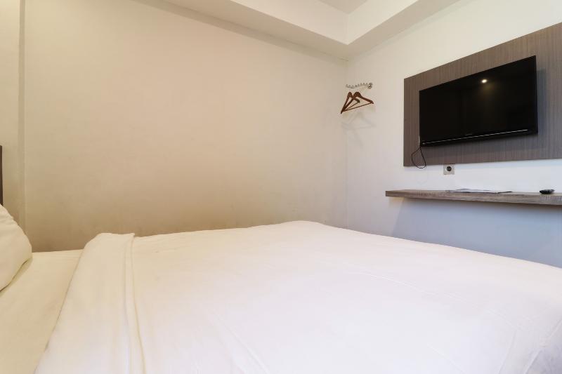 Hotel Sanrina Makassar by ZUZU - Oda