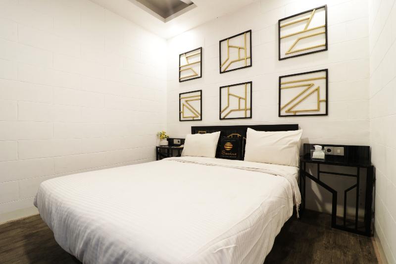 Hotel Sanrina Makassar by ZUZU - Oda