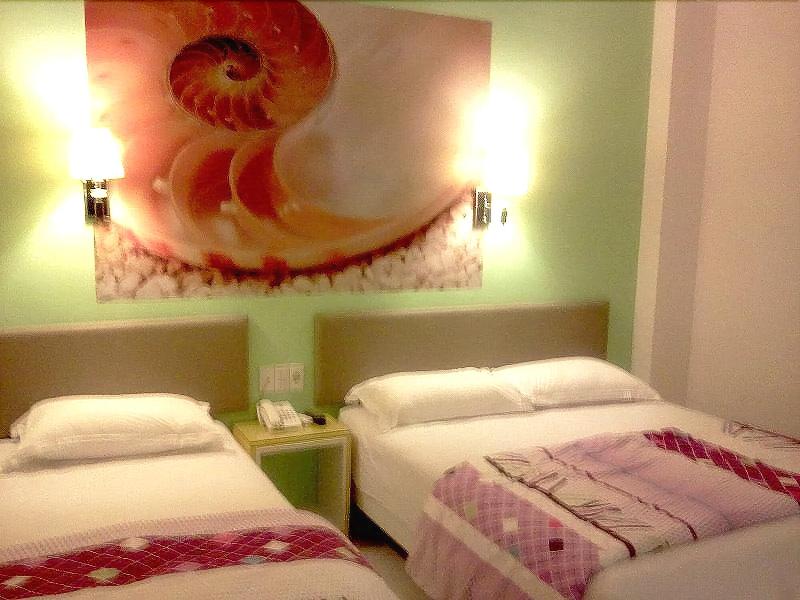 Dewarna Arifin Hotel Malang - Oda