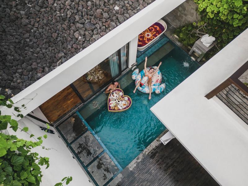 Ayona Villa Seminyak By Ini Vie Hospitality - Havuz