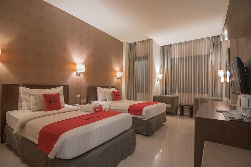 Formerly RedDoorz Premium near Paris Van Java Mall - Oda