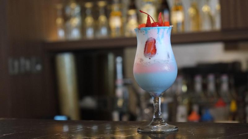 Pyramid Suites Banjarmasin - Bar