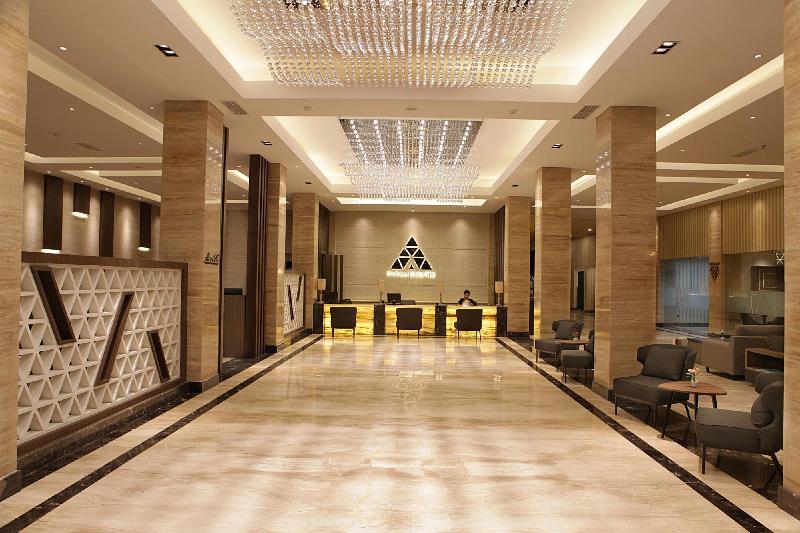 Pyramid Suites Banjarmasin - Lobi