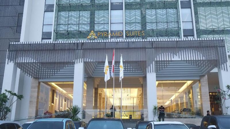 Pyramid Suites Banjarmasin - Lobi