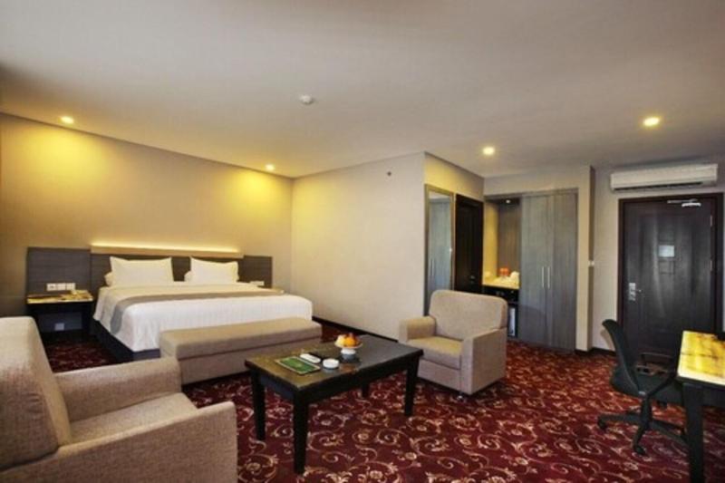 Pyramid Suites Banjarmasin - Oda