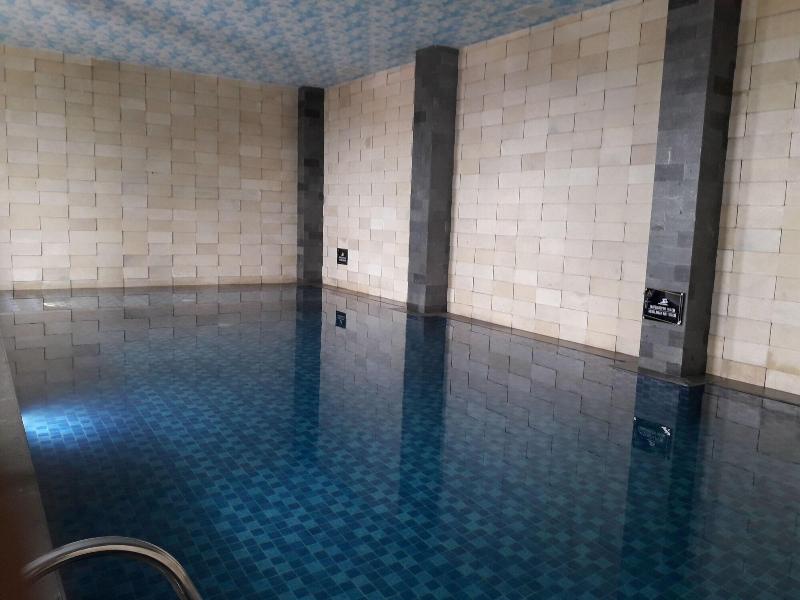 Pyramid Suites Banjarmasin - Havuz