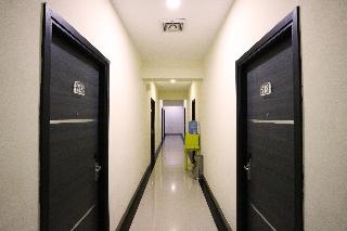 Blitz Hotel Batam Near Sultan Mahmud Ri'ayat Shah fotoÄŸrafÄ±