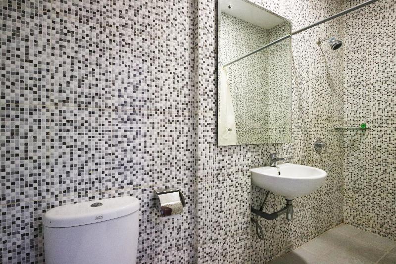 Blitz Hotel Batam Near Sultan Mahmud Ri'ayat Shah - Oda