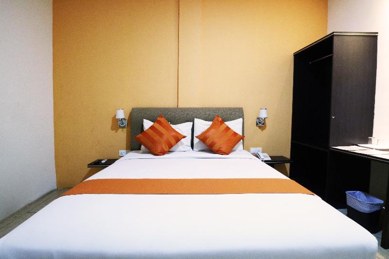 Blitz Hotel Batam Near Sultan Mahmud Ri'ayat Shah - Oda