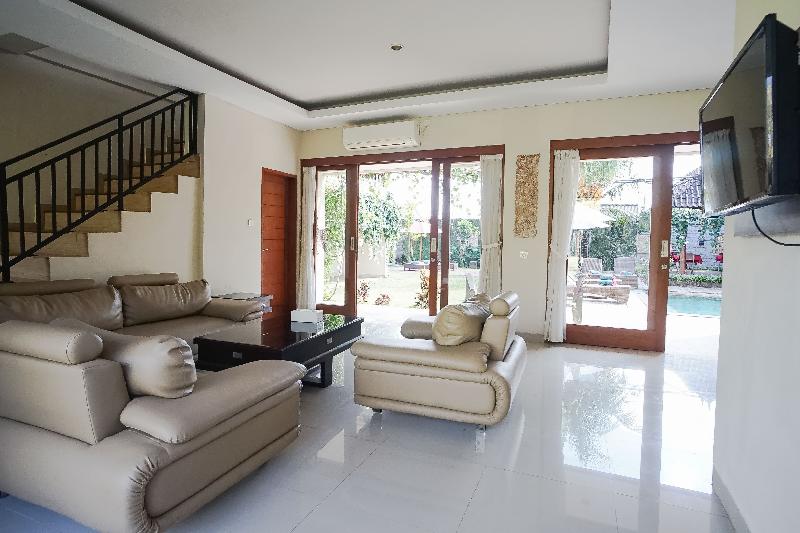Royal Majesty Villas Jimbaran by ZUZU - Oda