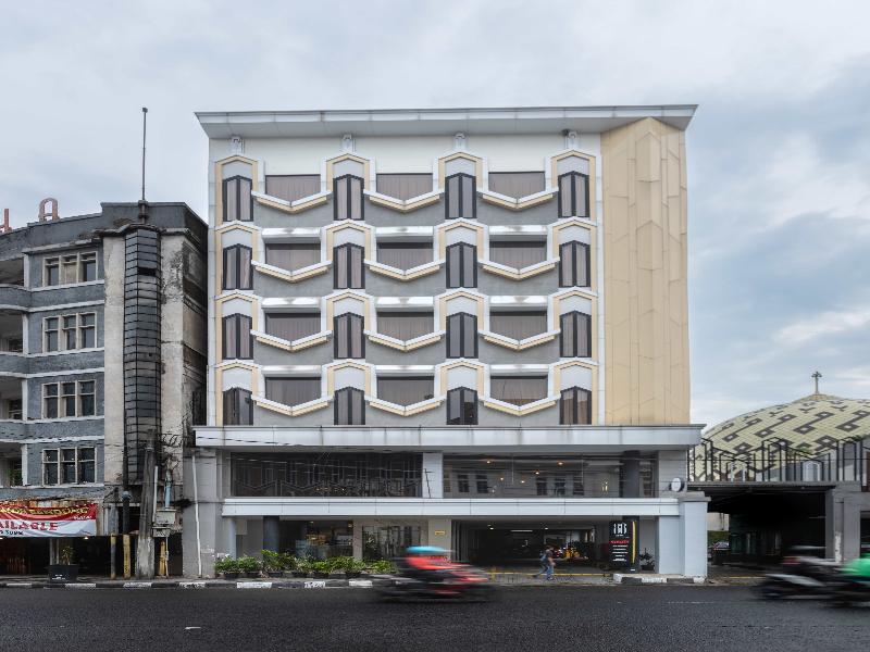 Hotel 88 Alun Alun Bandung - Genel