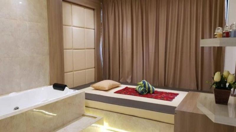 MaxOne Balikpapan - Aktivite