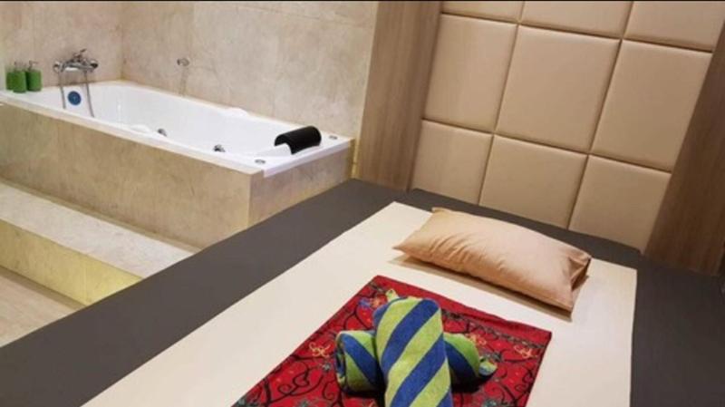 MaxOne Balikpapan - Aktivite