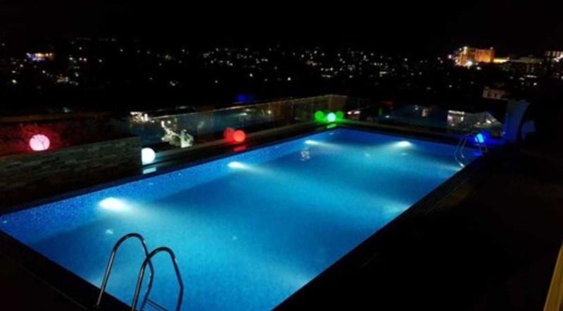 MaxOne Balikpapan - Havuz