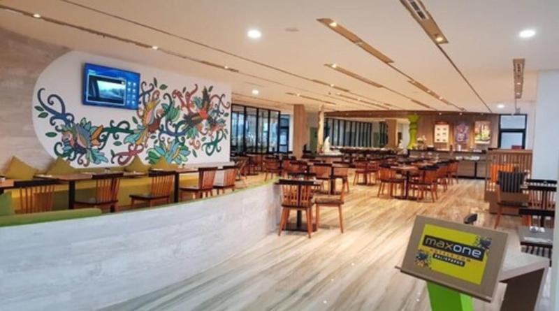 MaxOne Balikpapan - Restoran