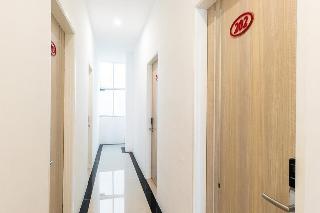 Formerly RedDoorz Plus @ Centrium Katamso Medan otel fotoğrafı