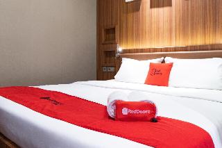 Formerly RedDoorz Premium Centre Point Mall Medan fotoÄŸrafÄ±