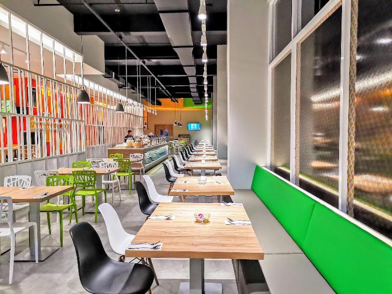 Zuri Express Banjarmasin - Restoran