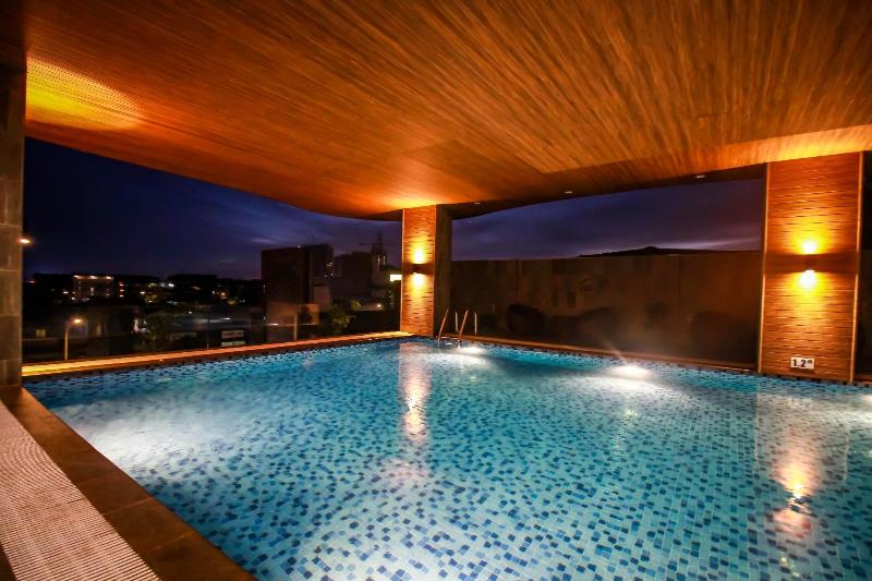 Asialink Hotel Batam by Prasanthi - Havuz