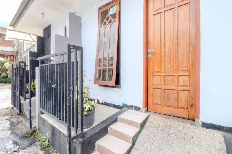 Puspa Sari Villa and Homestay by ZUZU - Lobi