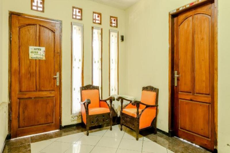 Puspa Sari Villa and Homestay by ZUZU - Oda