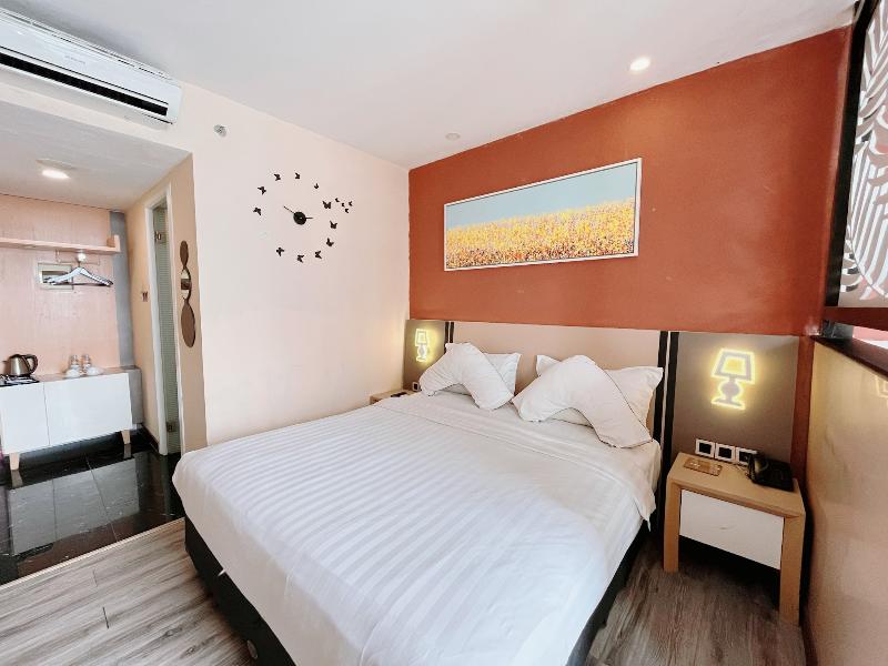 Verse Luxe Wahid Hasyim - Oda