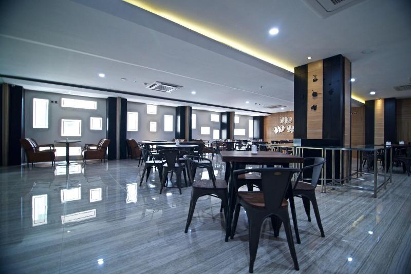 Verse Luxe Wahid Hasyim - Restoran