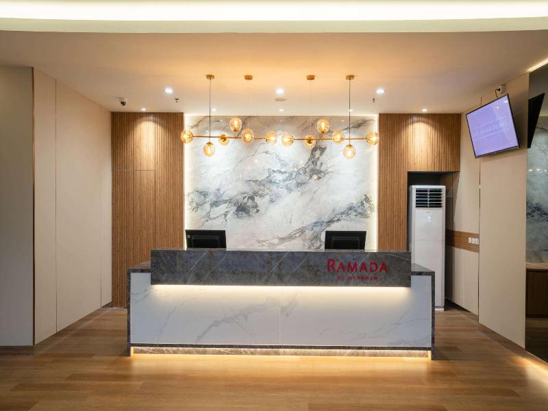 Ramada by Wyndam Serpong - Lobi