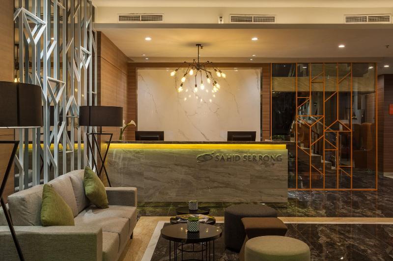 Ramada by Wyndam Serpong - Lobi