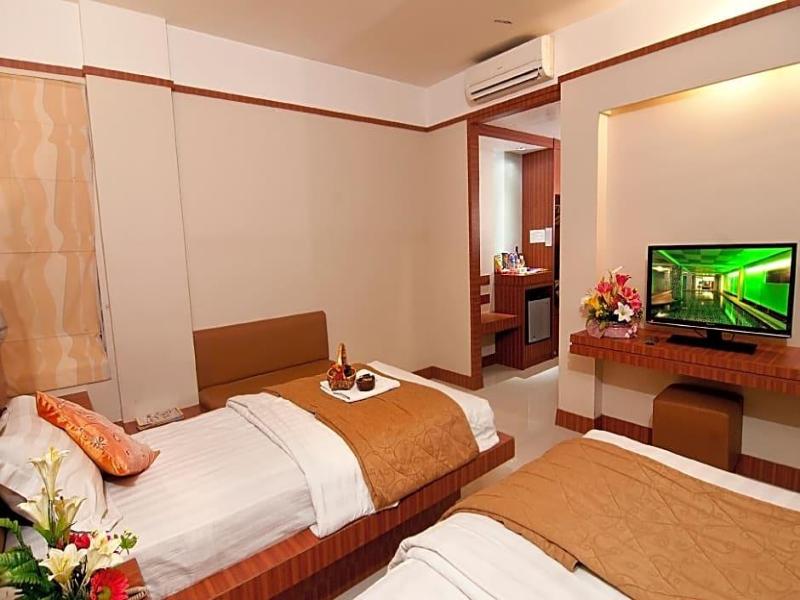 Maximillian Hotel - Oda