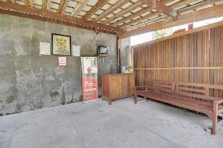 RedDoorz @ Omah Kayu Homestay fotoÄŸrafÄ±