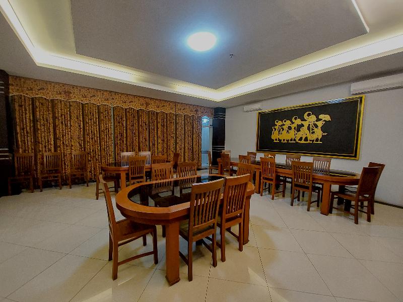 Prima SR Hotel and Convention - Restoran