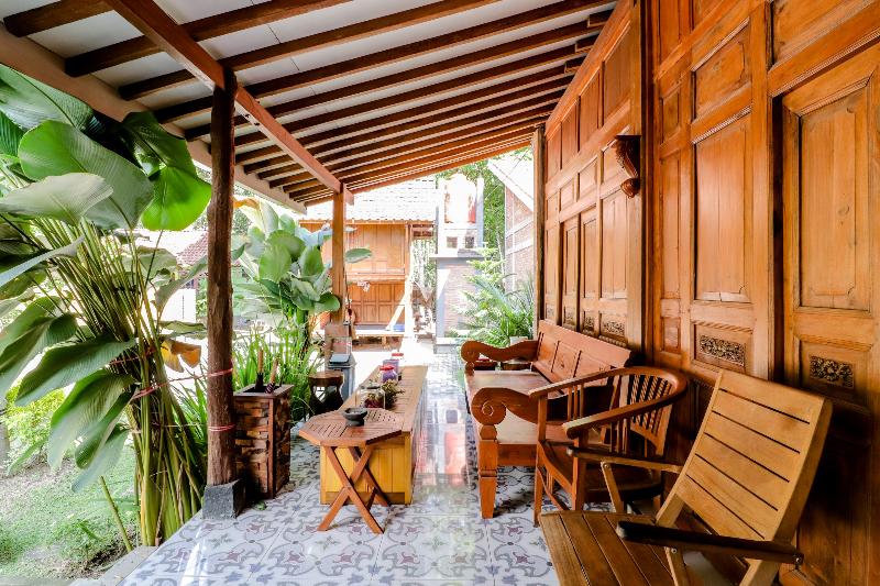 D Hasinda Homestay by ZUZU - Lobi