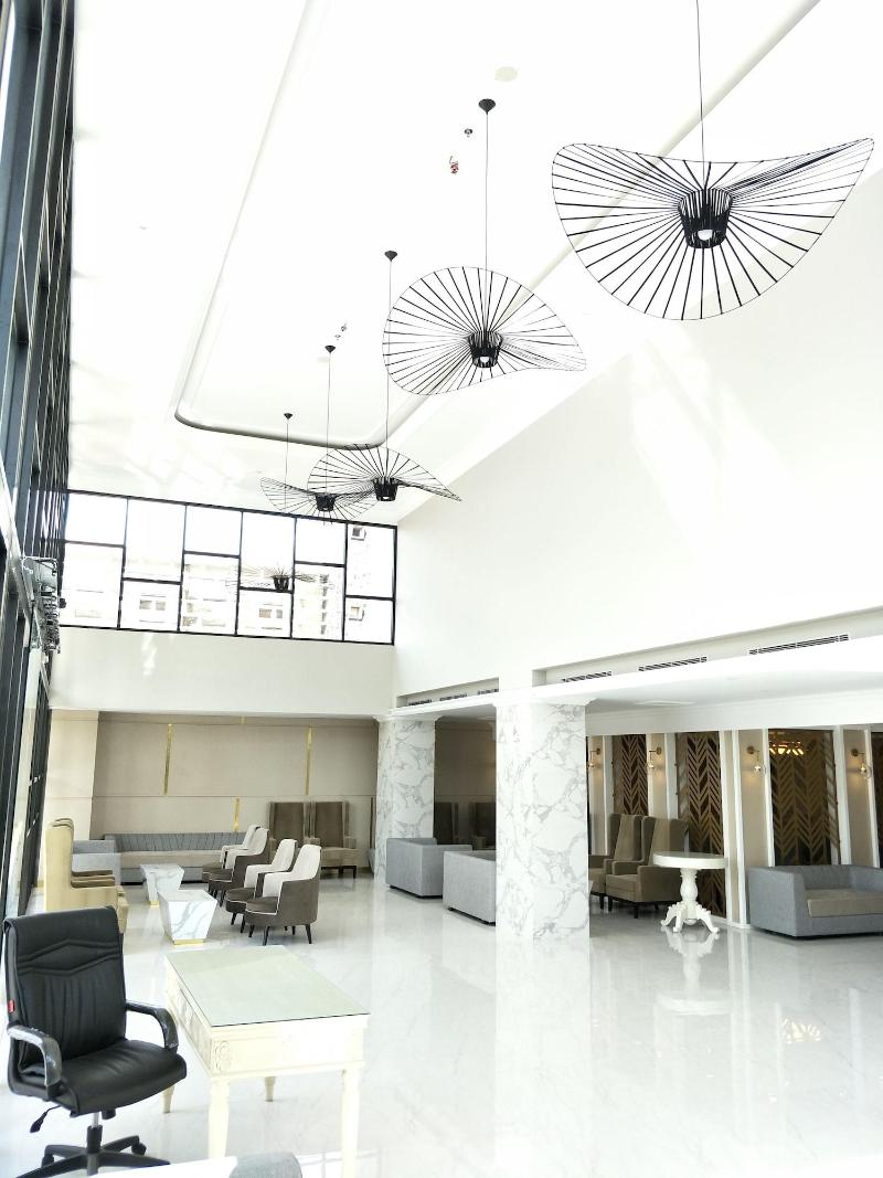 Grand Senyum Hotel - Lobi