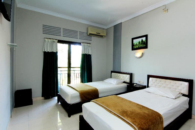 Hotel Bugis Asri by ZUZU - Oda