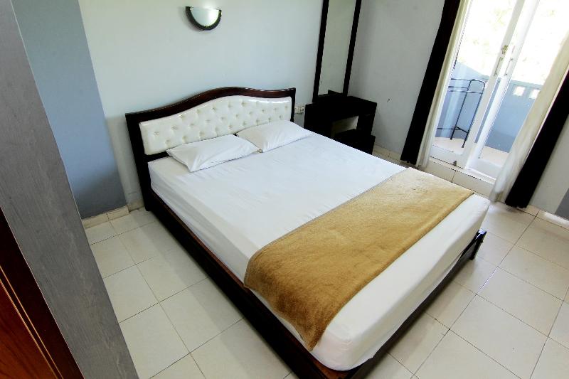 Hotel Bugis Asri by ZUZU - Oda