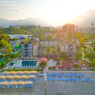 Senza Sunset Beach Hotel