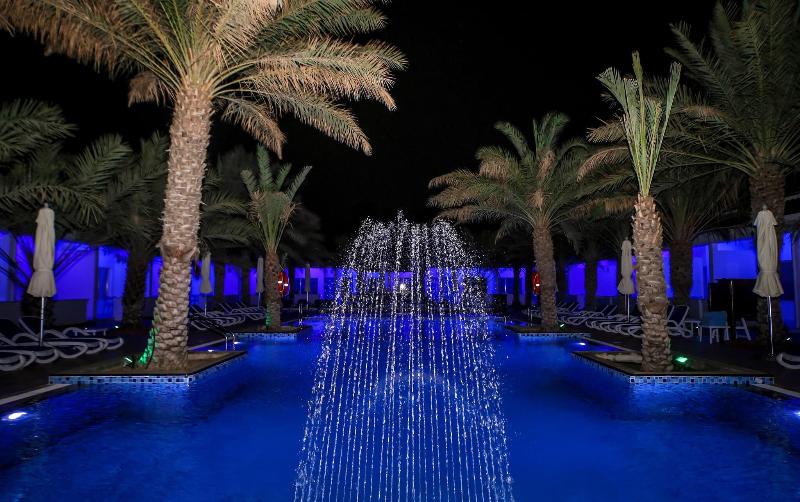 Fujairah Hotel And Resort - Havuz