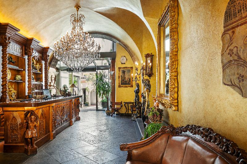 Iron Gate Hotel & Suites Prague by BHG - Lobi