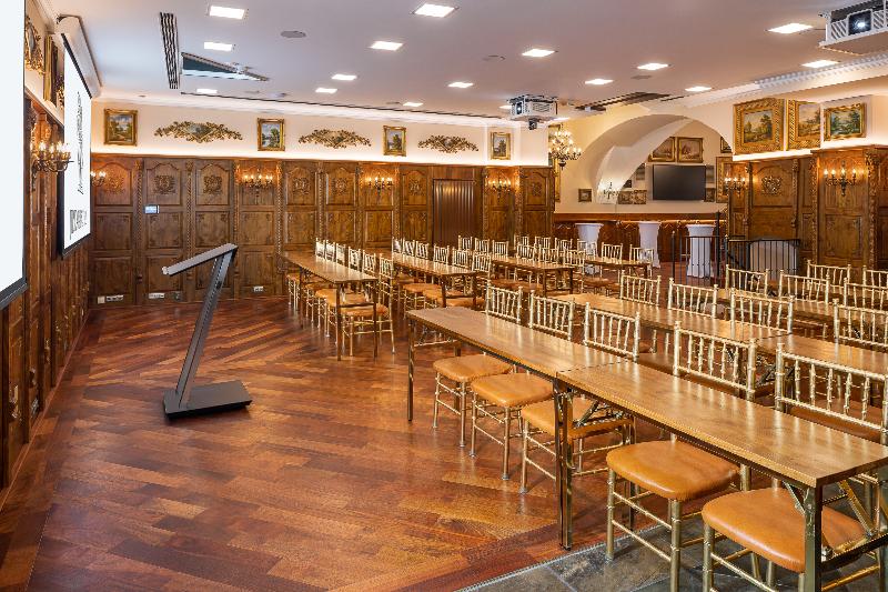 Iron Gate Hotel & Suites Prague by BHG - Toplantı