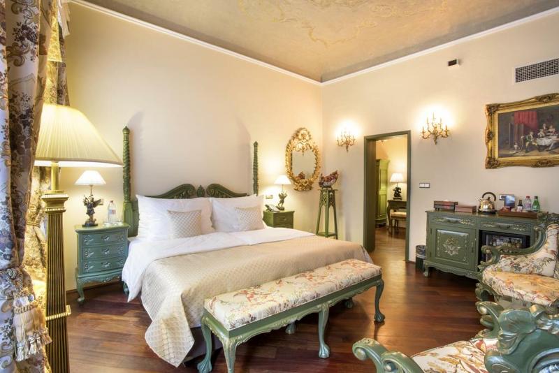 Iron Gate Hotel & Suites Prague by BHG - Oda