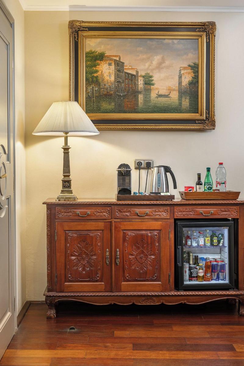 Iron Gate Hotel & Suites Prague by BHG - Oda