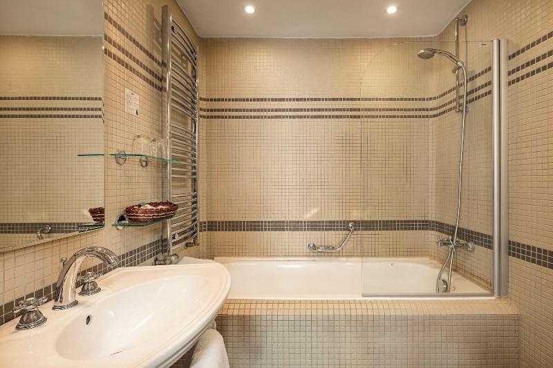 Iron Gate Hotel & Suites Prague by BHG - Oda
