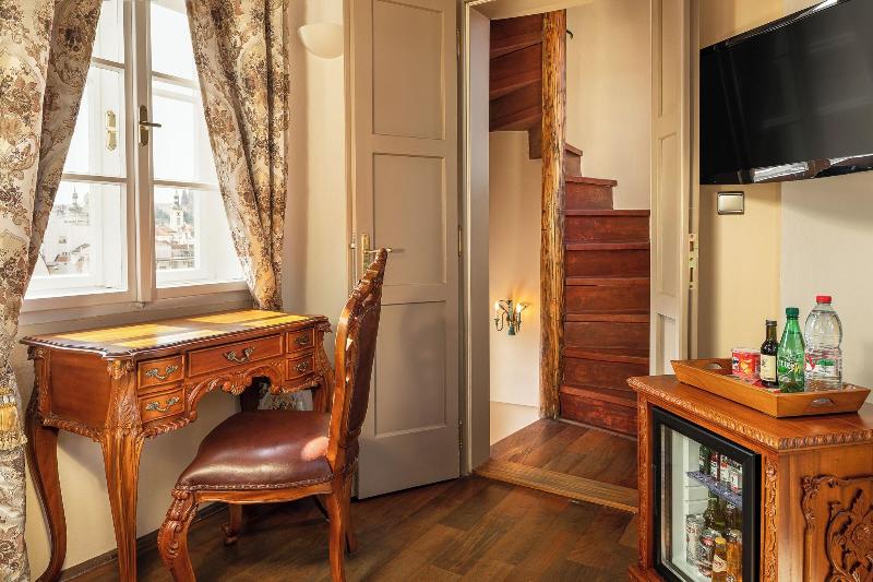 Iron Gate Hotel & Suites Prague by BHG - Oda